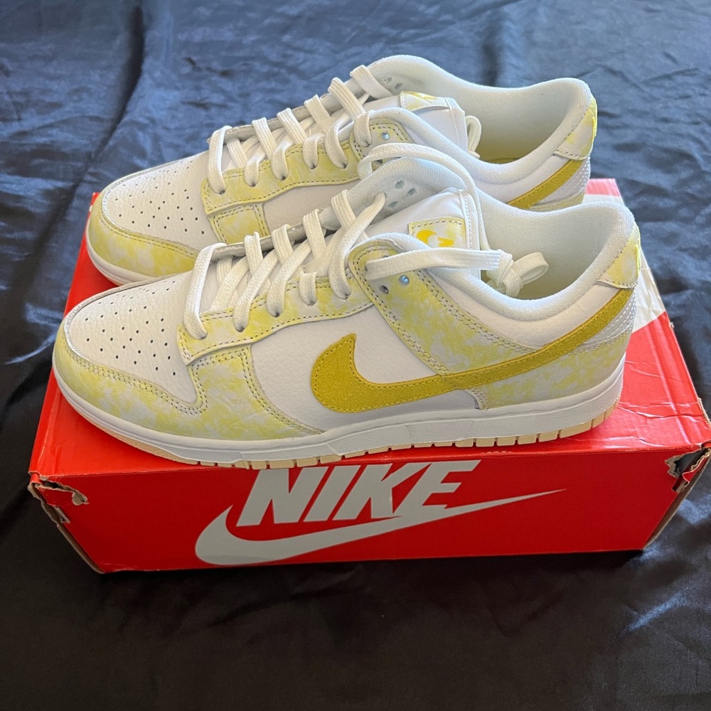 Nike dunk lows
